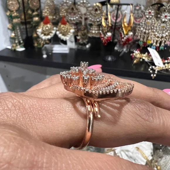 Ring - Picture 5 of 6